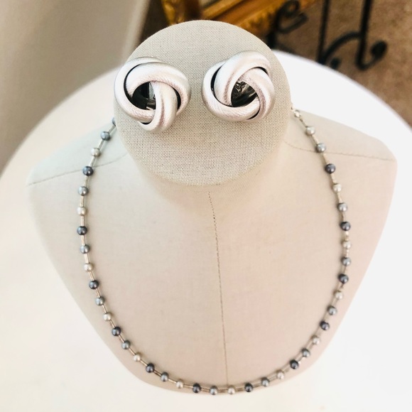 Vintage signed Monet Earrings & Napier Necklace - Picture 5 of 13